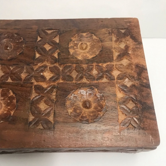 Vintage Hand Carved Wooden Trinket Jewellery Box, Floral Folk Art - Picture 12 of 16